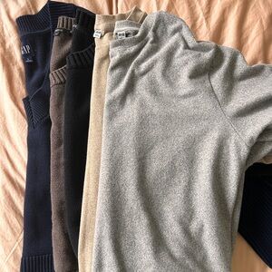 Bundle of 5 women’s sweaters